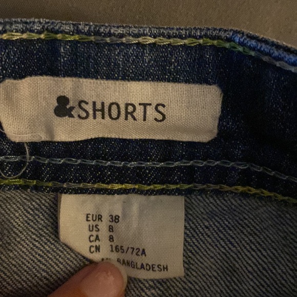 Women’s Jean shorts size 8 - Picture 2 of 4